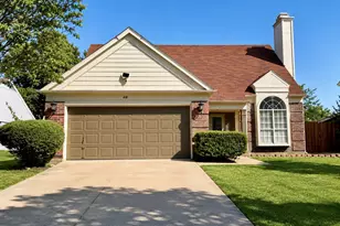 418 Newberry St, Grand Prairie, TX 75052 - Photo 1