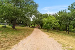 129 Jewel Ln, Spicewood, TX 78669 - Photo 6