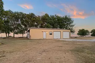 2641 Pleasant Run, Crawford, TX 76689 - Photo 6