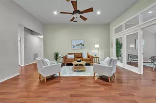 2741 White Oak Dr, Grand Prairie, TX 75052 - Photo 6