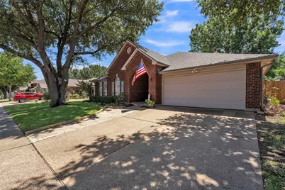 2741 White Oak Drive, Grand Prairie, TX 75052 - Photo 4
