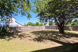 205 Sunset Dr, Glenn Heights, TX 75154 - Photo 24