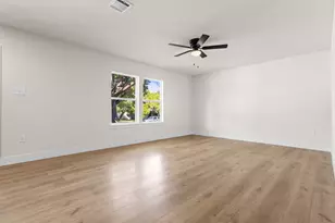 212 E Marguerita Dr, Garland, TX 75040 - Photo 6