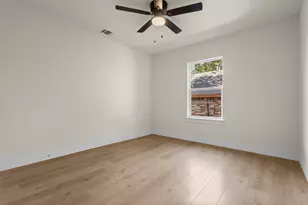 212 E Marguerita Dr, Garland, TX 75040 - Photo 18