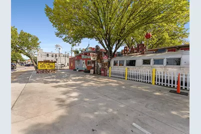 2015 N Prairie Avenue #203, Dallas, TX 75204 - Photo 36