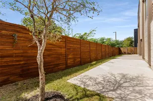 2015 N Prairie Ave, Dallas, TX 75204 - Photo 28
