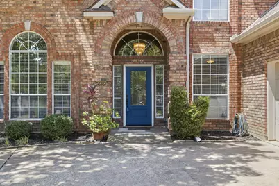 2828 Timber Hill Drive, Grapevine, TX 76051 - Photo 2
