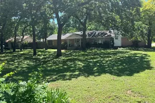 406 S Main St, Euless, TX 76040 - Photo 1