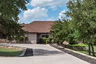 1205 Florence Dr, Azle, TX 76020 - Photo 4
