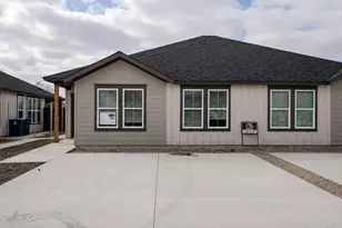 382 N Dallas St, Palmer, TX 75152 - Photo 2