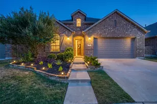 917 Meadows Dr, Argyle, TX 76226 - Photo 1