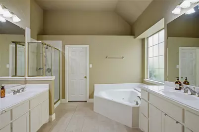 9024 Bottlebrush Lane, Irving, TX 75063 - Photo 20