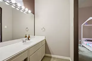 9024 Bottlebrush Ln, Irving, TX 75063 - Photo 34