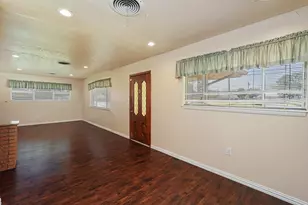600 E Liberty St, Pilot Point, TX 76258 - Photo 6