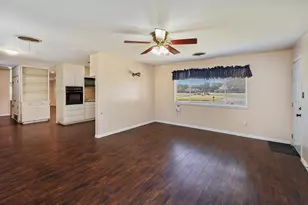 600 E Liberty St, Pilot Point, TX 76258 - Photo 12