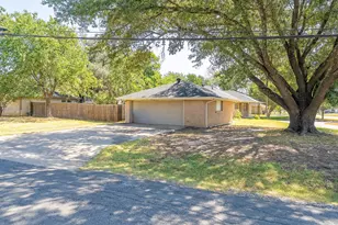 600 E Liberty St, Pilot Point, TX 76258 - Photo 28