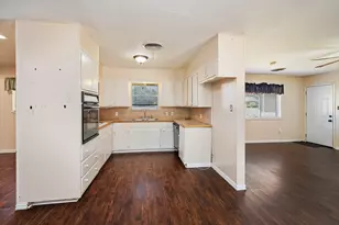 600 E Liberty St, Pilot Point, TX 76258 - Photo 10