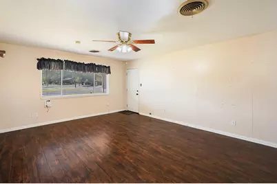 600 E Liberty Street, Pilot Point, TX 76258 - Photo 16
