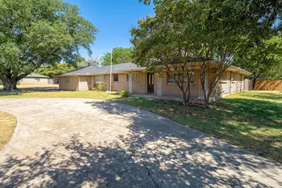 600 E Liberty Street, Pilot Point, TX 76258 - Photo 34
