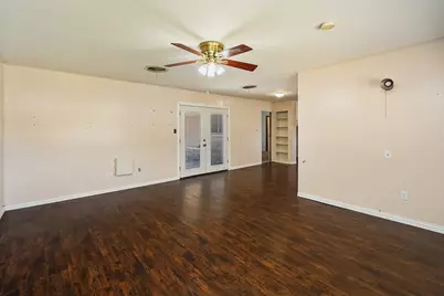 600 E Liberty Street, Pilot Point, TX 76258 - Photo 14