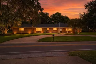 600 E Liberty St, Pilot Point, TX 76258 - Photo 1