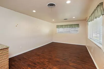 600 E Liberty Street, Pilot Point, TX 76258 - Photo 6