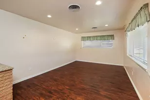 600 E Liberty St, Pilot Point, TX 76258 - Photo 6