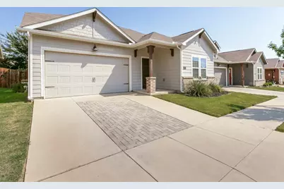 2217 Paxton Way, Denton, TX 76209 - Photo 2