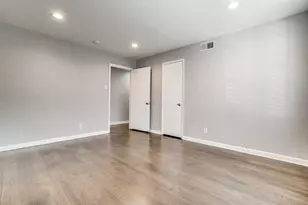 9226 Larchwood Dr, Dallas, TX 75238 - Photo 16