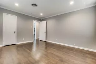 9226 Larchwood Dr, Dallas, TX 75238 - Photo 14