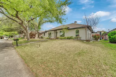 9511 Robin Meadow Drive, Dallas, TX 75243 - Photo 2