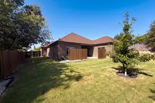 8912 Holt St, Lakeside, TX 76135 - Photo 4