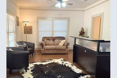 902 W Pearl Street, Granbury, TX 76048 - Photo 6