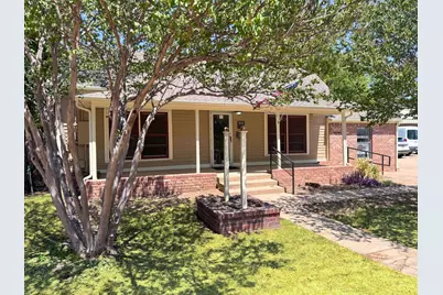 902 W Pearl Street, Granbury, TX 76048 - Photo 2