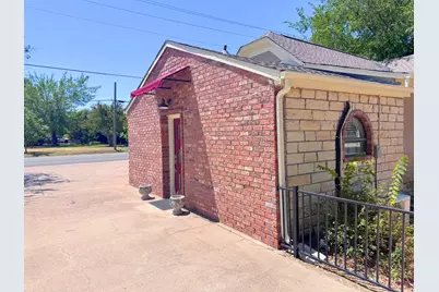 902 W Pearl Street, Granbury, TX 76048 - Photo 22