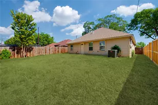 7221 Denton Dr, Dallas, TX 75235 - Photo 12
