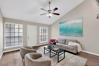 218 N Beacon Street #108, Dallas, TX 75214 - Photo 2