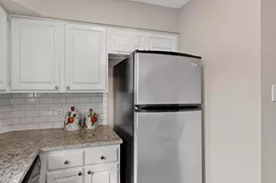 218 N Beacon St, Dallas, TX 75214 - Photo 12