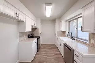 6601 Oaklawn Dr, Watauga, TX 76148 - Photo 2