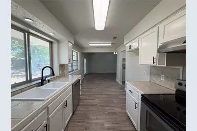 6601 Oaklawn Drive, Watauga, TX 76148 - Photo 10