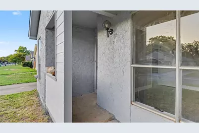 2755 Parkchester Drive, Arlington, TX 76015 - Photo 2