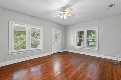 1406 Sycamore Street, Commerce, TX 75428 - Photo 6