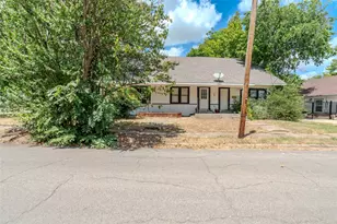 1406 Sycamore St, Commerce, TX 75428 - Photo 24