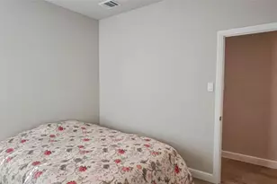 213 Mossy Clf Ln, Fort Worth, TX 76052 - Photo 20