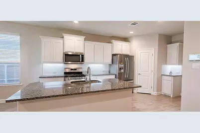 213 Mossy Cliff Lane, Fort Worth, TX 76052 - Photo 8