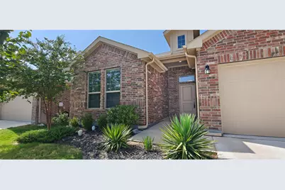 213 Mossy Cliff Lane, Fort Worth, TX 76052 - Photo 2
