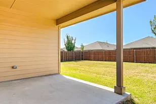 213 Mossy Clf Ln, Fort Worth, TX 76052 - Photo 24