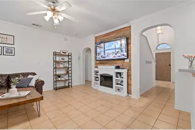 672 Rosario Lane, Fort Worth, TX 76052 - Photo 4