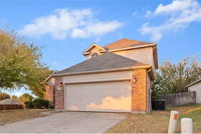 672 Rosario Lane, Fort Worth, TX 76052 - Photo 2