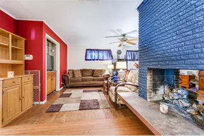 3722 Devonshire Court E, Irving, TX 75062 - Photo 4